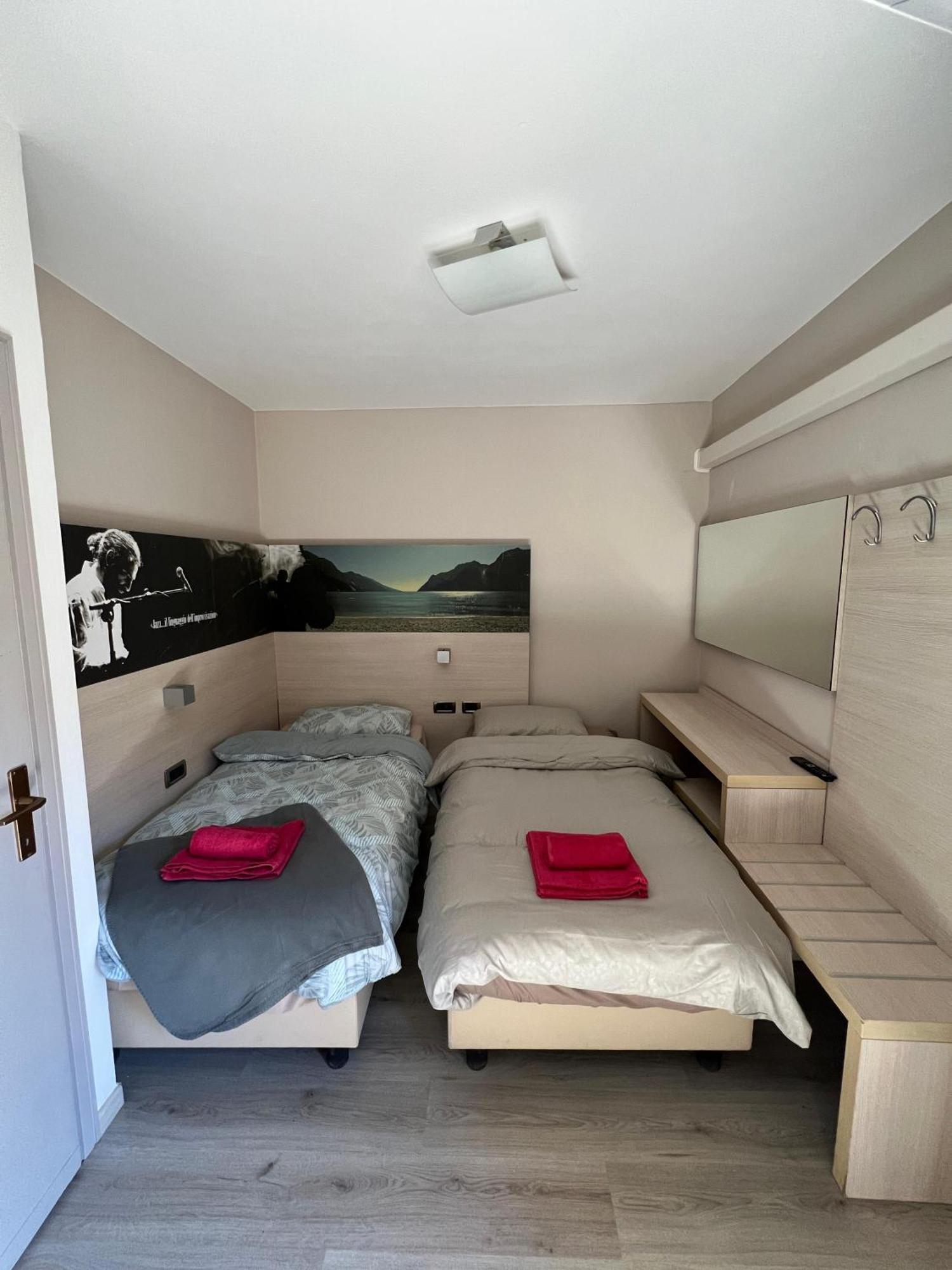 B&B Al Vittoriale Da Maja 加尔多内-里维耶拉 外观 照片