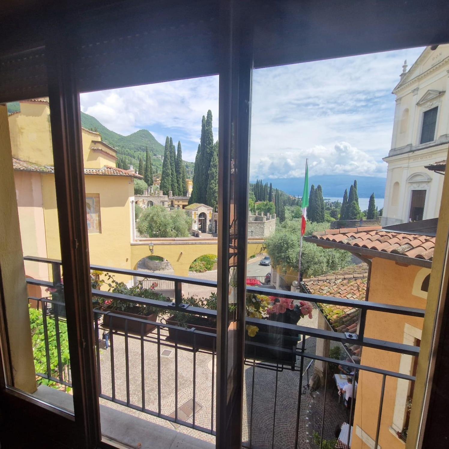 B&B Al Vittoriale Da Maja 加尔多内-里维耶拉 外观 照片