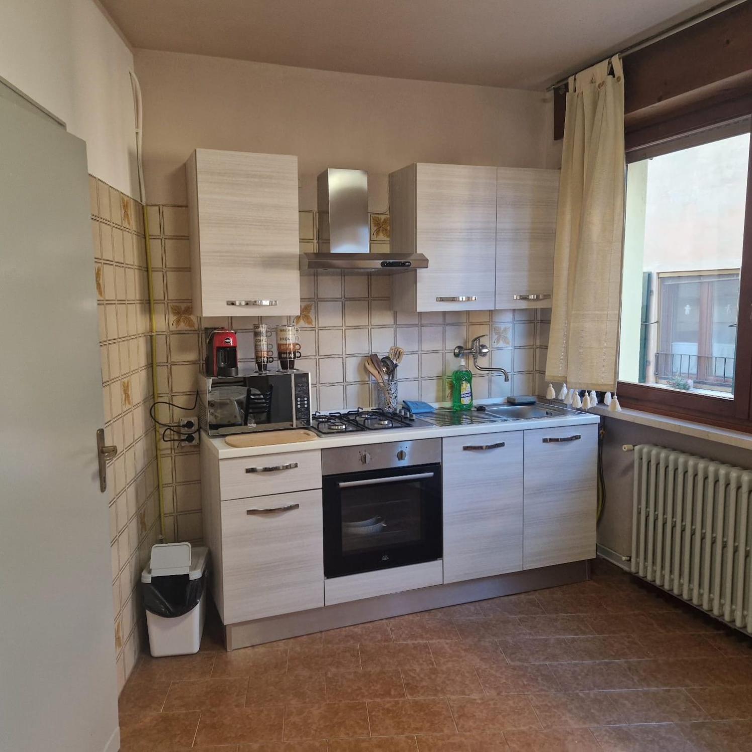 B&B Al Vittoriale Da Maja 加尔多内-里维耶拉 外观 照片